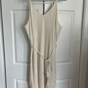 L light cream/light champagne dress